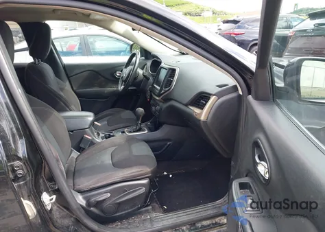 2017 Jeep Cherokee Latitude 4X4 from USA, damaged, VIN 1C4PJMCB9HW564867